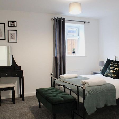 Didcot - Private Flat With Garden & Parking 08 Lejlighed Eksteriør billede