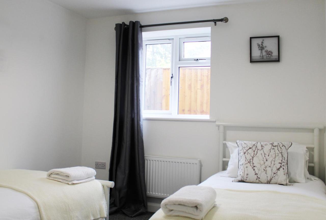 Didcot - Private Flat With Garden & Parking 08 Lejlighed Eksteriør billede